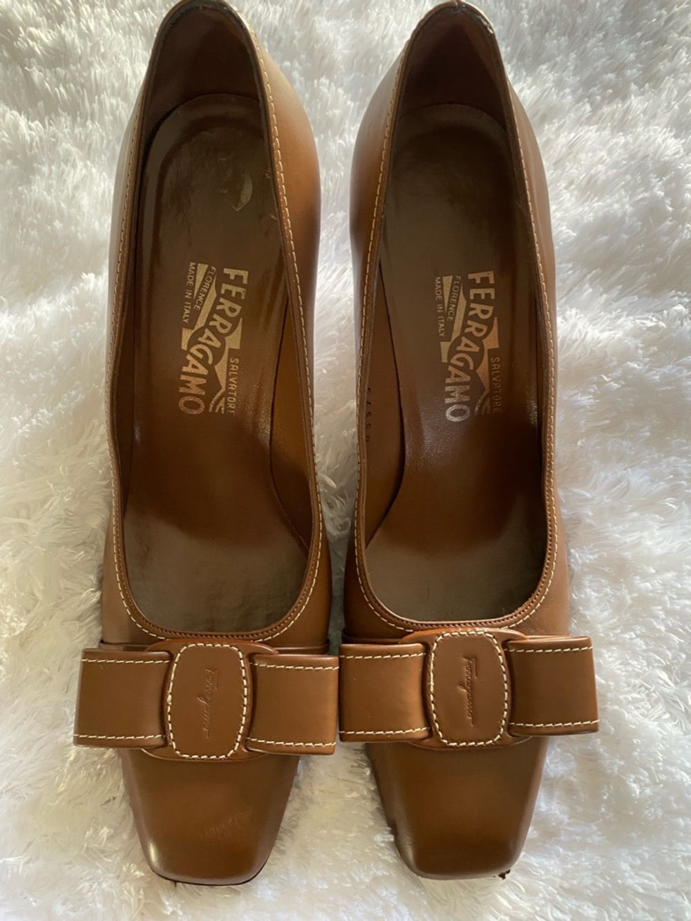 Salvatore Ferragamo Women’s Brown Leather Bow Pumps